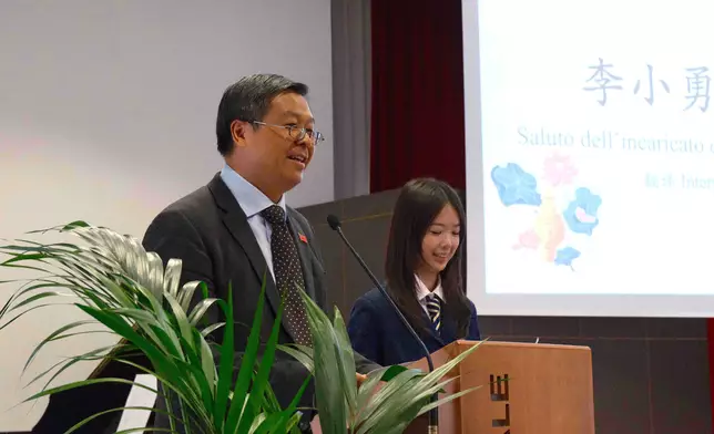 中國駐意大利使館臨時代辦李小勇致辭。羅馬大學孔子學院圖片