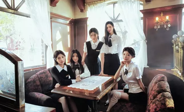 女團ILLIT在日本金唱片大獎中獲獎。ILLIT官方X圖片