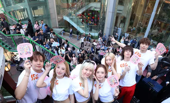 全港首次【英皇娛樂25+Moving Cantopop Disco電車派對】，過百粉絲熱情歡送，盛況及熾熱氣氛high爆整個港島！