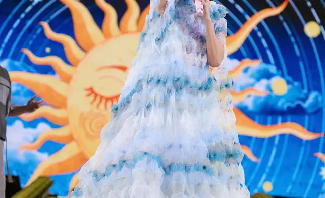 燕姿以流利廣東話與歌迷互動，自誇「叻叻豬」，又笑言愛上香港豬潤麵。（照片提供: Make Music）