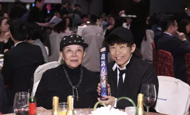 白韻琹交棒給梁繼璋。