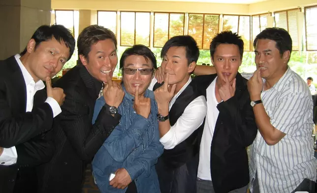 劉松仁微博圖片