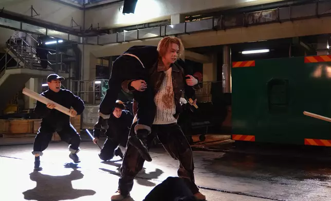 化身「跳跳虎」以一敵十！