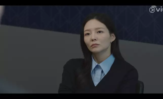 李絮飾韓王牌律師韓娜賢。Viu提供圖片
