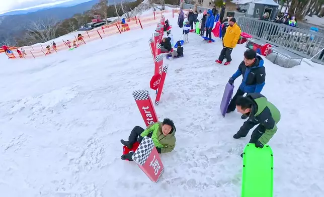 阿廉再次成為被整蠱對象，被推了一把後再度跌低。