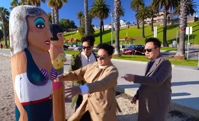 阿廉看著其中一個木偶竟大膽點評：呢個身形都有啲似姚子羚，都係一碌咁樣！