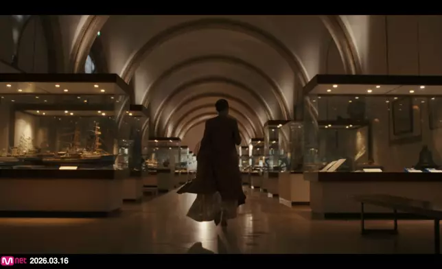 BTS公開新主打歌《SWIM》預告公開。影片截圖