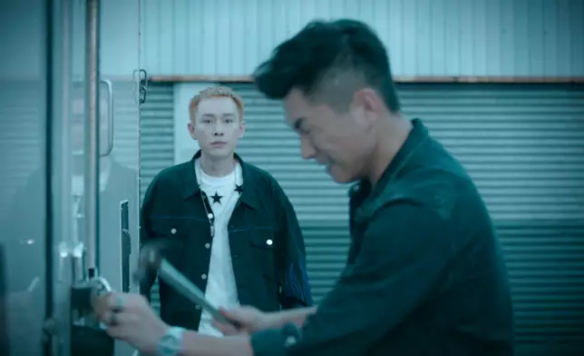 眼見馬貫東奮不顧身救陳瀅，周百恩自知冇機會。