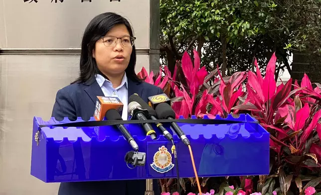 警方東九龍總區財富情報及調查科申文燕高級督察（右）。