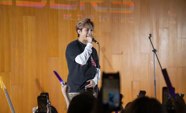 戲由JFFT床哥與BILLY網上直播發起，今次首度從線上走到線下。