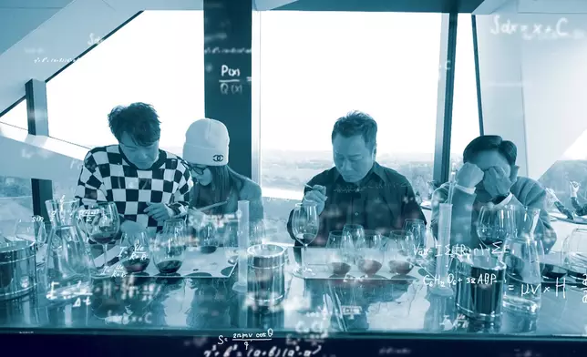 因為調酒過程要計數，搞到阿廉頭都大埋，笑死。