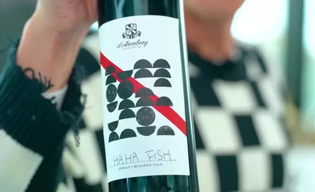 兩位「24孝好男人」，親自調嘅酒梗係送畀最愛啦。