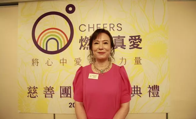 翁靜晶擔任「燃點真愛慈善團體」榮譽創會會長。