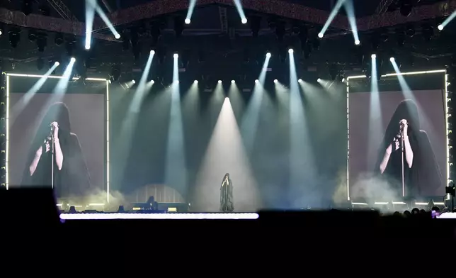 Amy與BLACKPINK成員Jennie、組合ALLDAY PROJECT及Crush等世界級巨星同場演出。