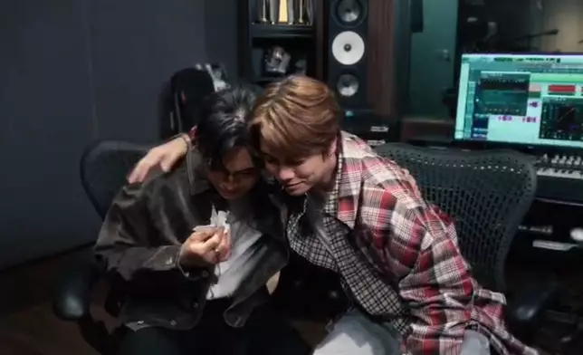 張敬軒即送上安慰。