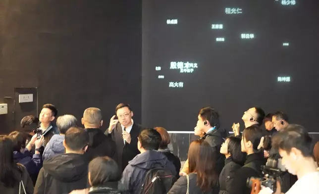 巴士的報記者攝