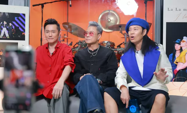 草蜢三子日前開live同fans傾足兩個小時。