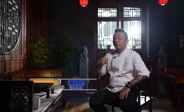 行政總廚潘師傅教蒸魚秘訣。