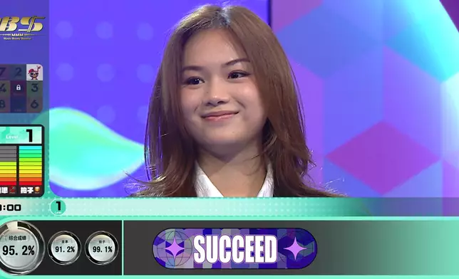 就算成功過關，Jasmine都表現得好淡定，情緒絕不大起大落。