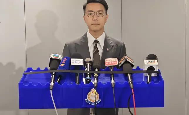 警方商業罪案調查科總督察韓成昊向傳媒簡JPEX案最新進展。