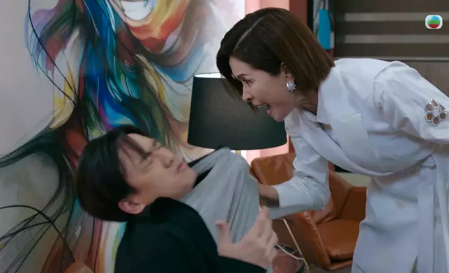 暴怒樣真係好癲。