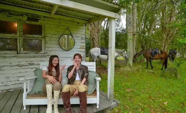 兩位閨密Jinny與Joey則Girl Talk。