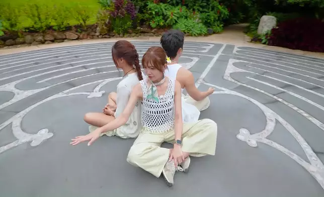 三位之後去到Crystals Costle，淨化心靈。