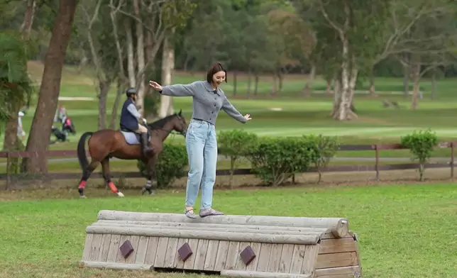 高海寧於節目教觀眾如何「Grand住過人生」。