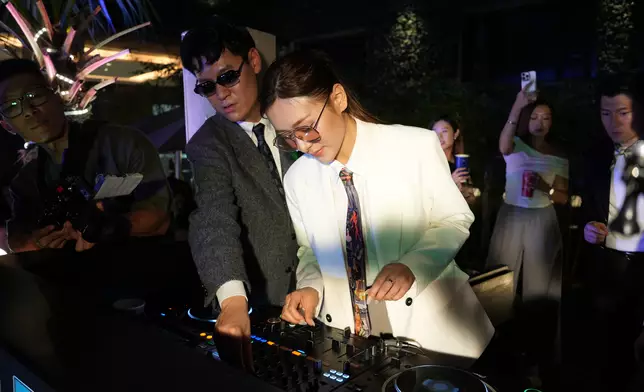 何佩瑜（Jeana）