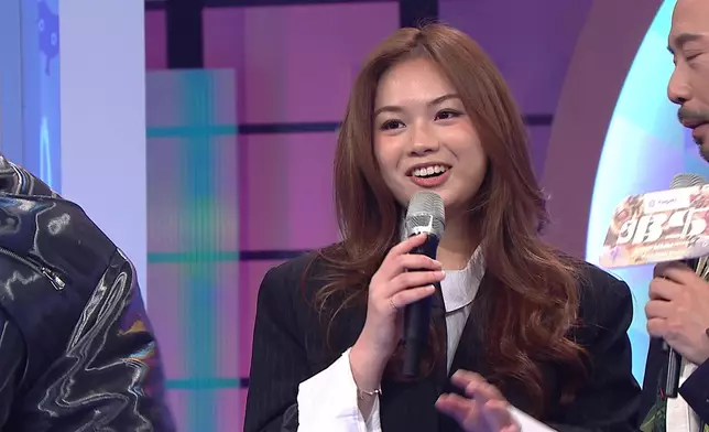 《伸縮自如的愛》唱到任暟晴虛脫，但其實佢唱得相當唔錯。