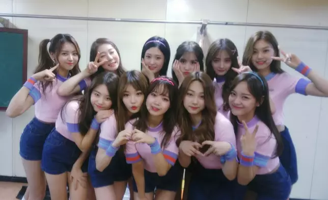 韓國國民限定女團I.O.I成團十週年。I.O.I官網圖片