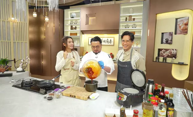 她更理直氣壯地笑言：「我為唔識煮嘢食嘅觀眾發聲！」