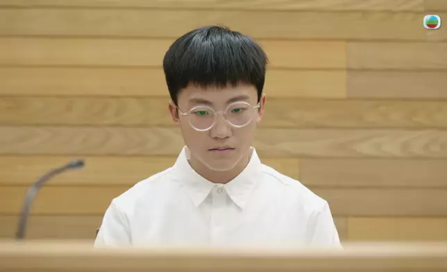 劉倬昕眼神勁有戲。