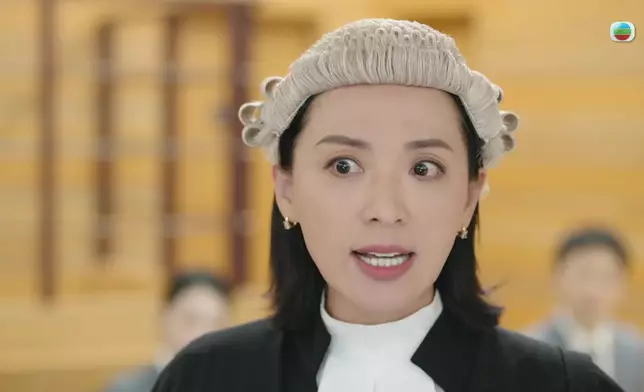 陳煒於庭上咄咄迫人，霸氣外露。