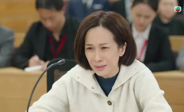 文頌嫻於庭上情緒轉變極多，包括悲傷、呆滯、憤怒等。