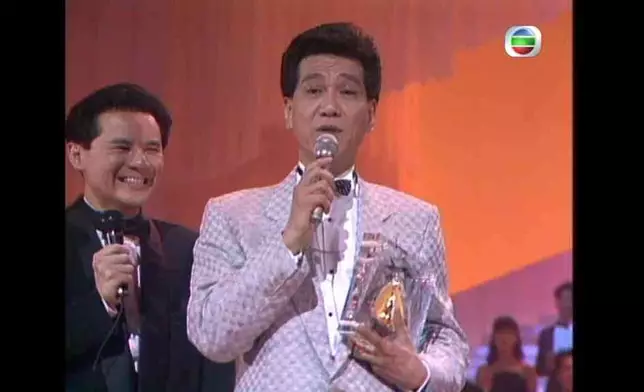 何守信有「金牌司儀」之稱