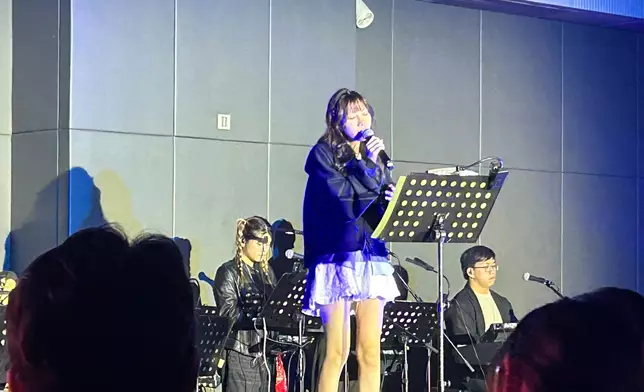 歌詞班同學們的創作作品在現場得到深情演繹，巴士的報記者攝