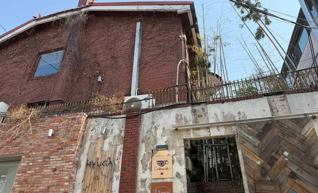 2026年3月20日，周五，南韓首爾，Hyuga咖啡店（Cafe HYUGA）的外觀。該咖啡店曾是K-pop團體BTS的練習生宿舍，現已改建成咖啡店。(美聯社圖片/Juwon Park) AP圖片