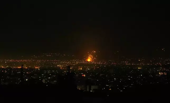 2026年3月1日星期日，伊朗德黑蘭發生爆炸。(美聯社圖片/Vahid Salemi) AP圖片