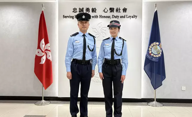 （左起）輔警警員施天藝和大學生輔警毆天穎。巴士的報記者攝