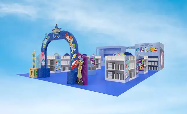 《玩轉腦朋友》歡樂擔當「樂樂」打卡位等您蒞臨尋找快樂泉源人氣角色電影海報打卡位帶您穿梭各大人氣 Pixar 彼思故事