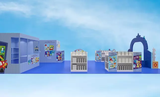 《玩轉腦朋友》歡樂擔當「樂樂」打卡位等您蒞臨尋找快樂泉源人氣角色電影海報打卡位帶您穿梭各大人氣 Pixar 彼思故事