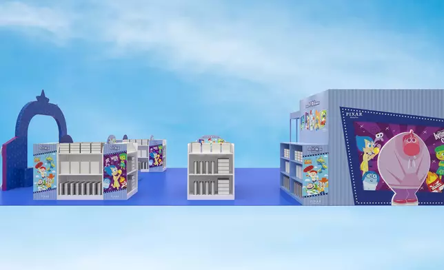 《玩轉腦朋友》歡樂擔當「樂樂」打卡位等您蒞臨尋找快樂泉源人氣角色電影海報打卡位帶您穿梭各大人氣 Pixar 彼思故事