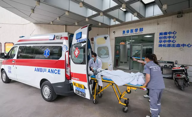 ​「大灣區跨境直通救護車試行計劃」即日起正式實施雙向轉運安排。政府新聞處圖片