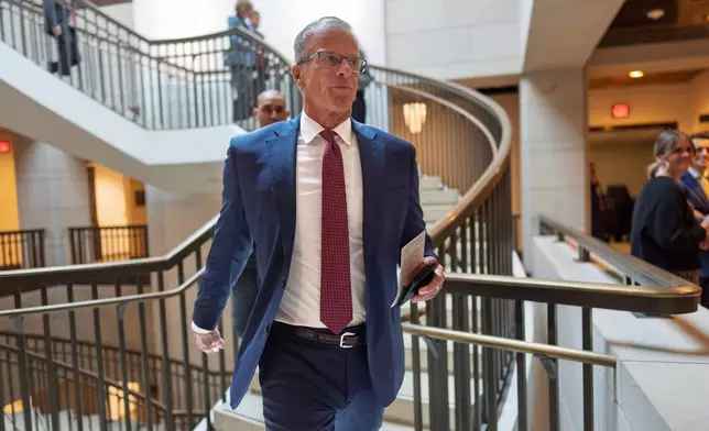 參議院多數黨領袖約翰圖恩（John Thune）周二出席關於伊朗問題的參議員簡報會。AP圖片