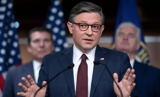 2026年3月25日周三，眾議院議長約翰遜（Mike Johnson）在華盛頓國會山莊舉行新聞發布會時發言。(美聯社圖片/J. Scott Applewhite) AP圖片