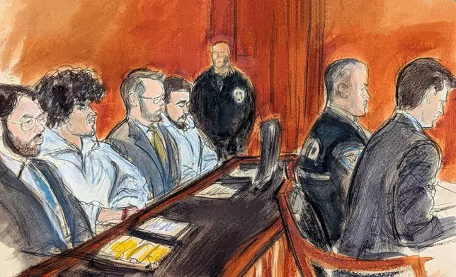 辯護律師埃斯米迪（Mehdi Essmidi）、被告巴拉特（Emir Balat）、辯護律師阿瑟斯（Michael Arthus）及被告卡尤米（Ibrahim Kayumi）於2026年3月9日周一在曼哈頓聯邦法院等待提堂。(Elizabeth Williams via AP) AP圖片