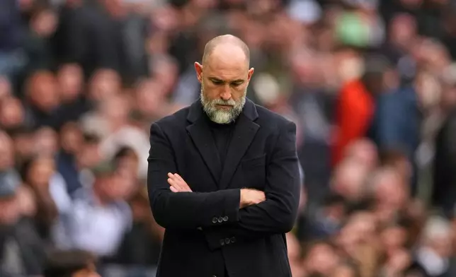 (美聯社圖片/資料圖片) 2026年3月22日，熱刺領隊伊戈爾杜鐸在倫敦舉行的英超賽事中，對陣諾定咸森林時的反應。Dave Shopland攝 AP圖片