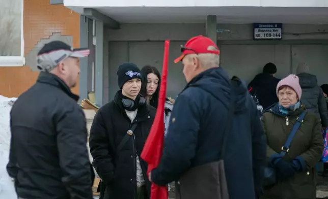 2026年3月15日，俄羅斯彼爾姆（Perm），民眾聚集在一場計劃中抗議限制 Telegram 的集會地點。該集會因「潛在緊急情況」而被撤銷許可。(美聯社圖片) AP圖片