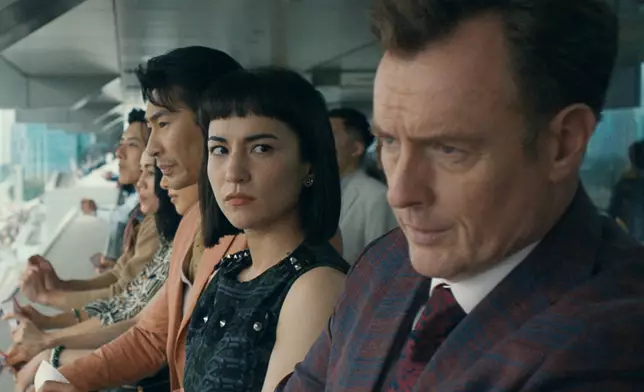 Cola and Christoper（Jessie Mei Li及Toby Stephens飾）